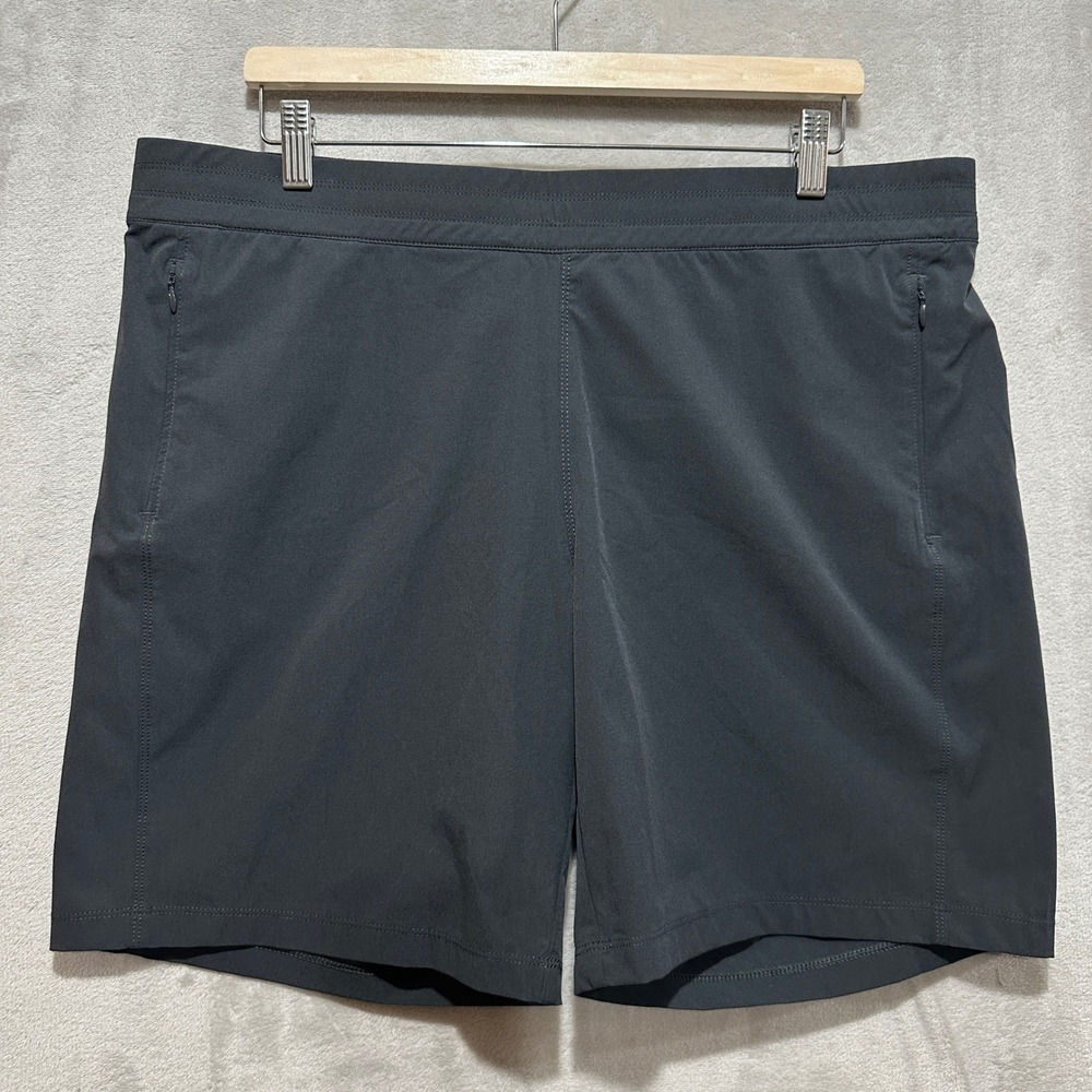 Kuhl Mens XL Black Hybrid Performance Shorts Zipper Pockets Stretch Outdoor